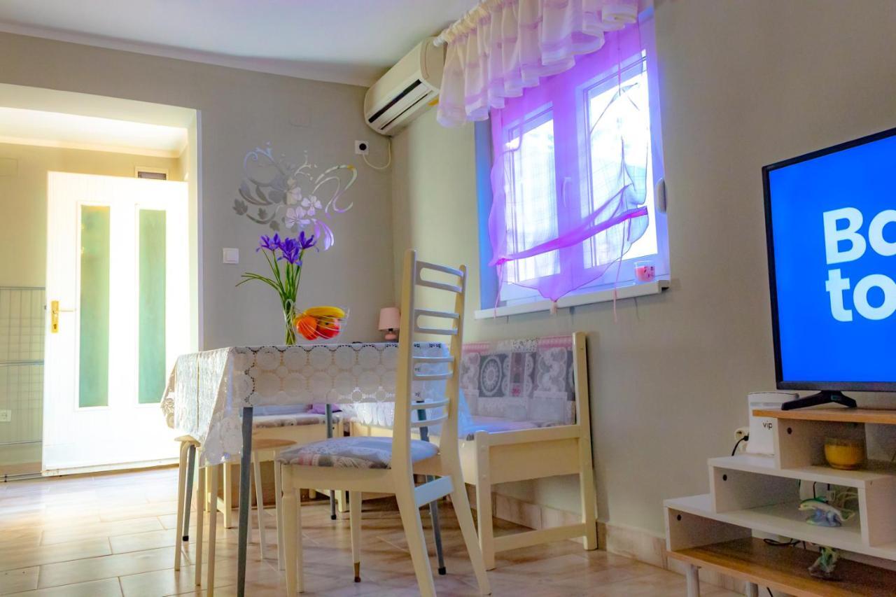 Vacation Home Grill & Chill With 350M2 Garden With Bbq Novi Vinodolski Εξωτερικό φωτογραφία