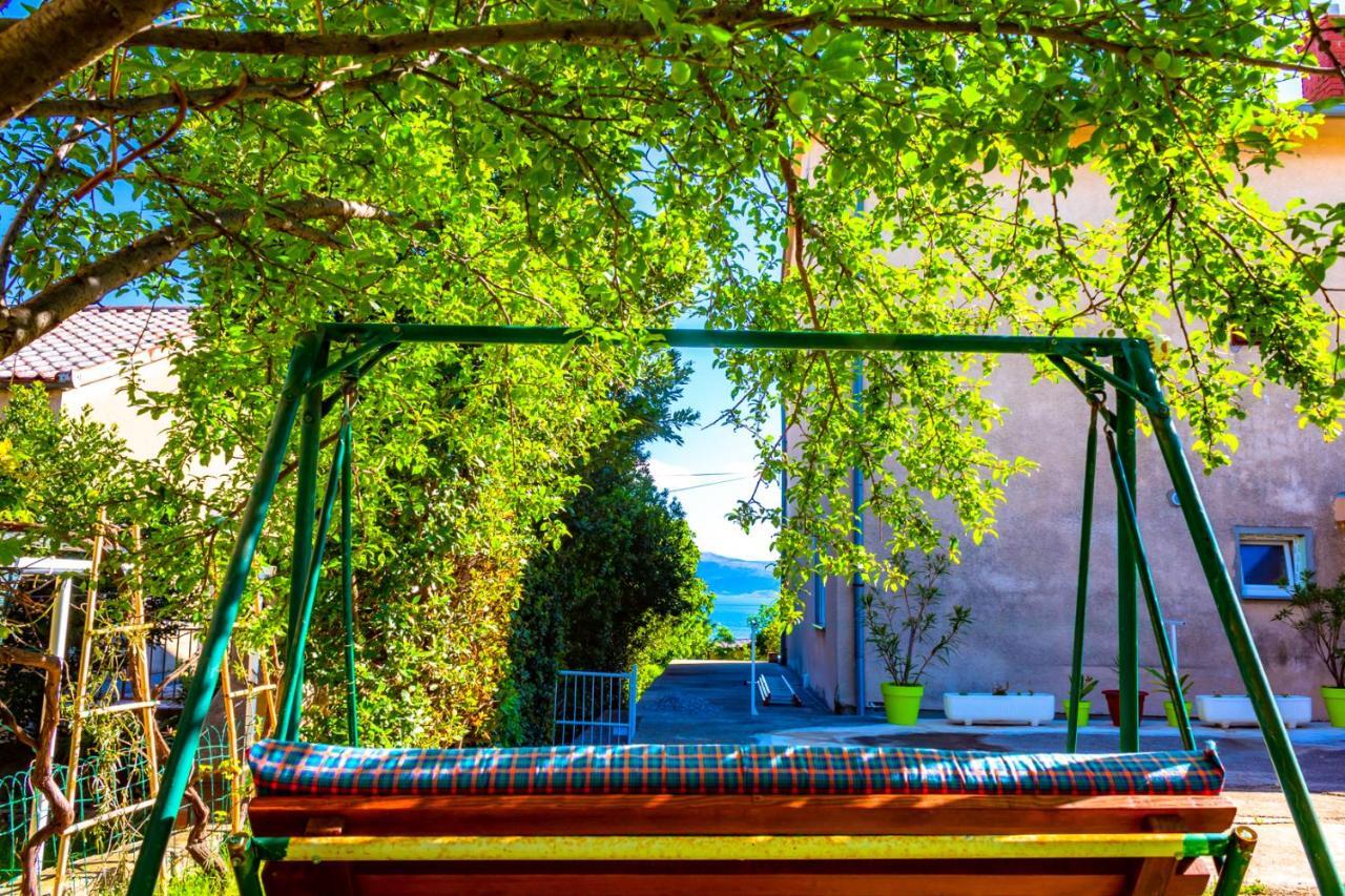 Vacation Home Grill & Chill With 350M2 Garden With Bbq Novi Vinodolski Εξωτερικό φωτογραφία