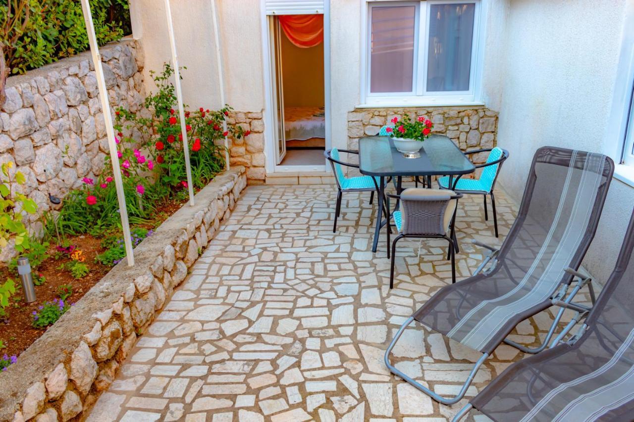 Vacation Home Grill & Chill With 350M2 Garden With Bbq Novi Vinodolski Εξωτερικό φωτογραφία