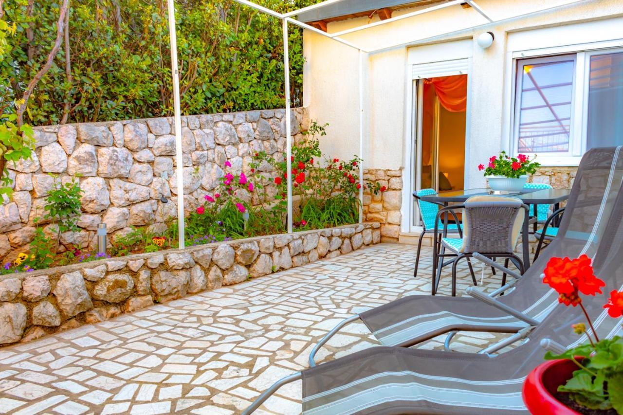 Vacation Home Grill & Chill With 350M2 Garden With Bbq Novi Vinodolski Εξωτερικό φωτογραφία